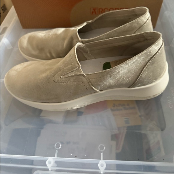 Arcopedico Beige Banff Slip-On Sneaker Shoes - Picture 3 of 7